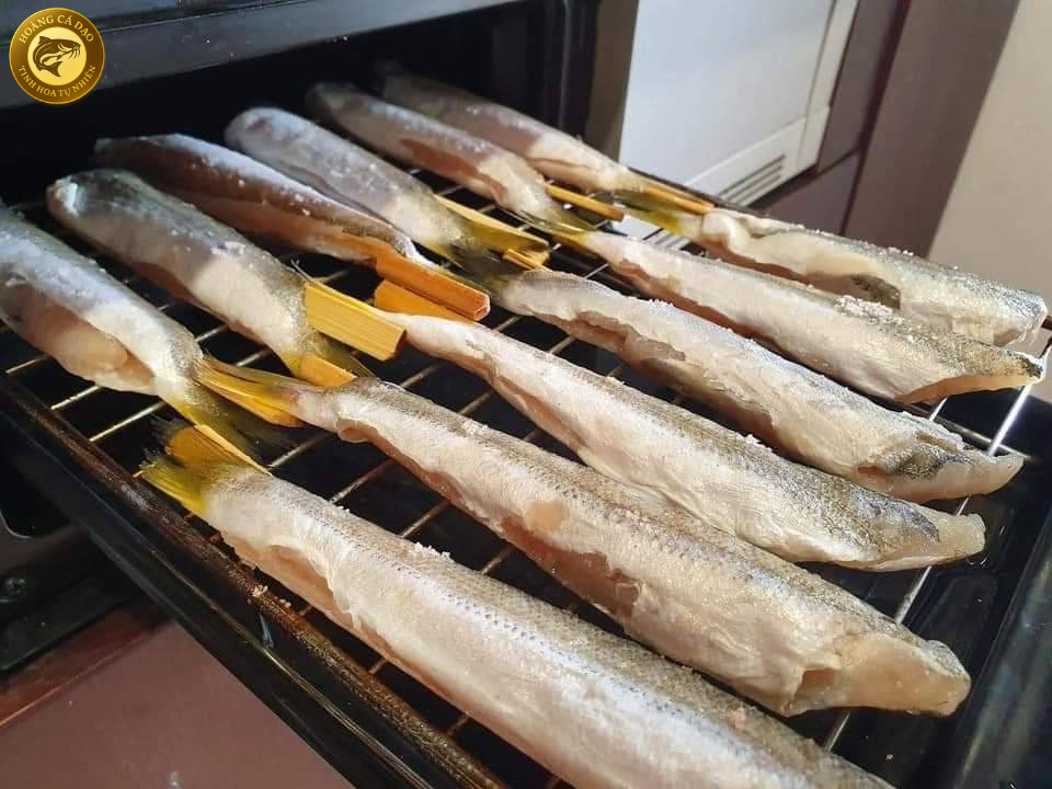 cá nhồng xiên que